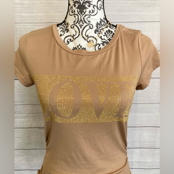 Minette | Women’s Short Sleeve Top - Picture 2 of 8